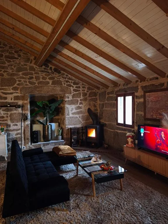 Salón con chimenea